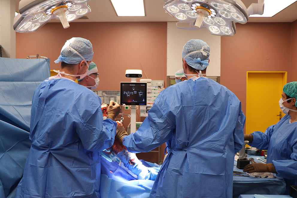 Operace kolenního kloubu pomocí počítačové navigace na Ortopedické klinice Nemocnice Ústí nad Labem