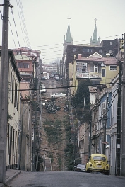 Valparaíso jsou především ulice v prudkých kopcích