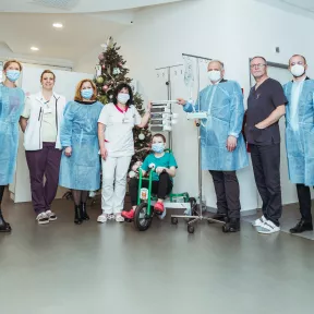 •	Košice – trojkolka s psíkom Detská fakultná nemocnica Košice, Oddelenie detskej onkológie a hematológie