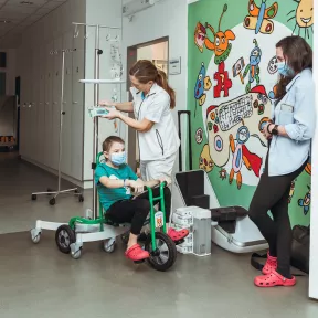 •	Košice – trojkolka s psíkom Detská fakultná nemocnica Košice, Oddelenie detskej onkológie a hematológie