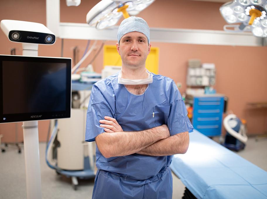 MUDr. Tomáš Novotný z Ortopedické kliniky Masarykova nemocnice Ústí n. L.
