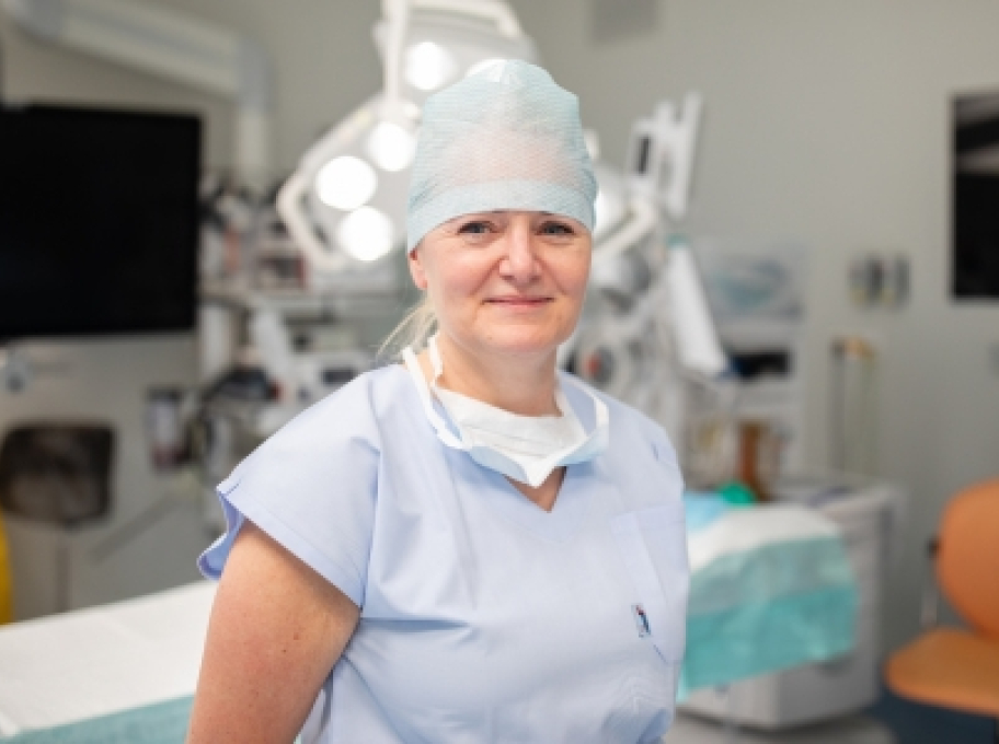 Monika Kulhavá, vrchní sestra Centrálních operačních sálů a Centrální sterilizace Monika Kulhavá, vrchní sestra Centrálních operačních sálů a Centrální sterilizace