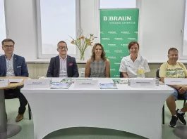 20 let Dialyzačního střediska B. Braun Avitum v Uherském Brodě (zleva starosta F. Kubáník, ředitel M. Kuncek, docentka A. Paříková - IKEM, primářka M. Kratochvilová, pacient J. Mészáros)