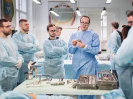 Kurz Aesculap Academy | Primárí a revizní endoprotetika kyčle