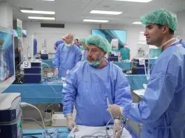 Účastníci si sami zkouší práci s nástroji