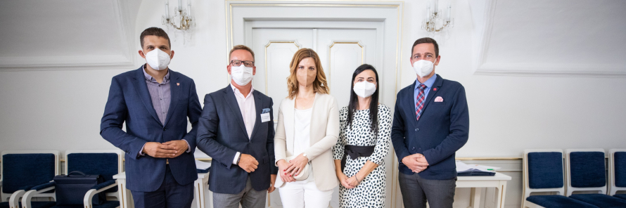 V Česku startuje unikátní kurz pro pochopení demence