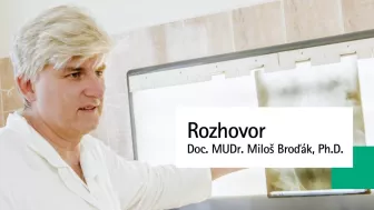 Voják, popelář, řidič kamionu. Nakonec se stal špičkovým urologem!