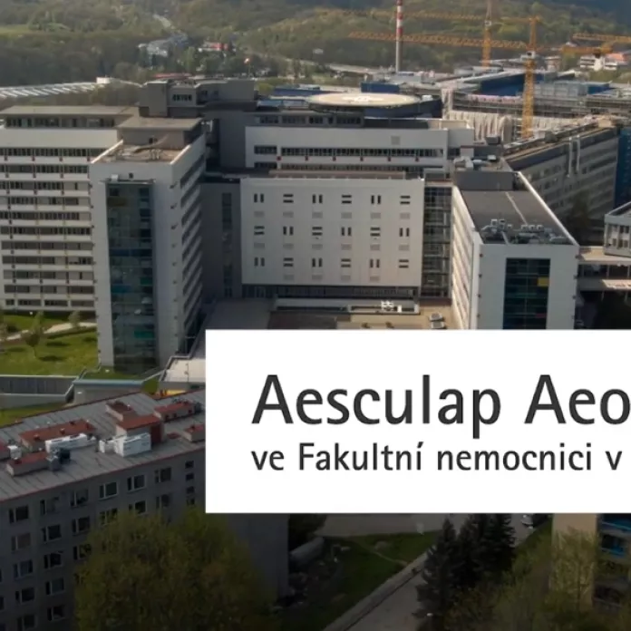 Aesculap Aeos ve Fakultní nemocnici v Motole
