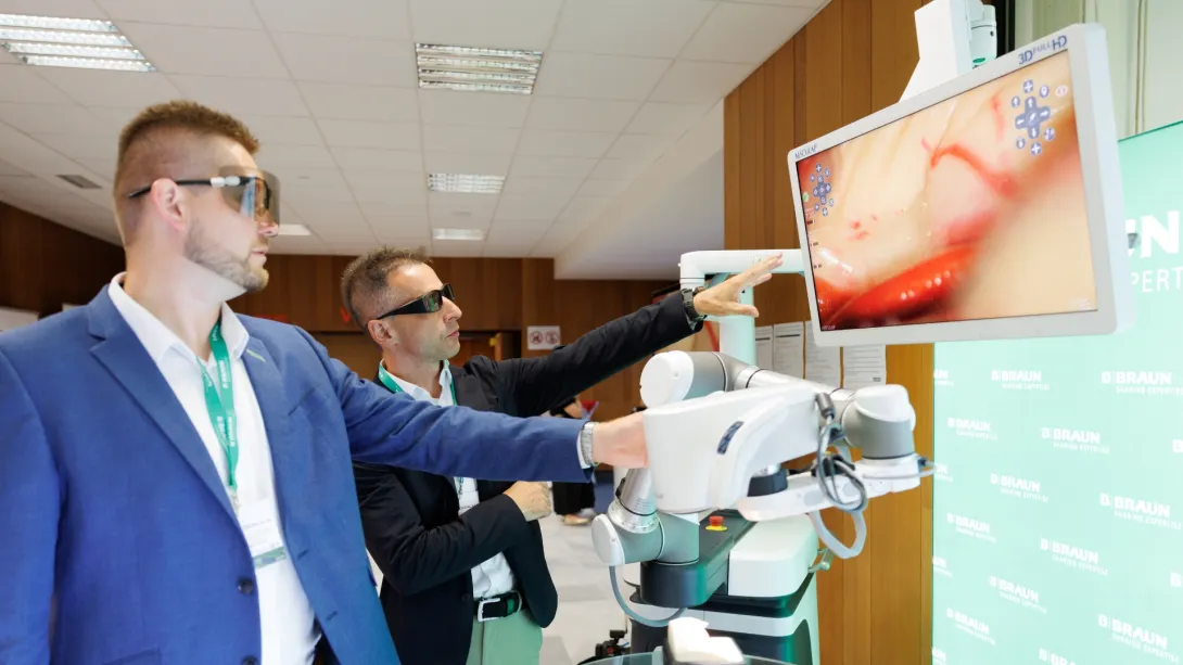 Představení 3D exoskopu Aesculap Aeos na Kongres ORL v Hradci Králové 2026
