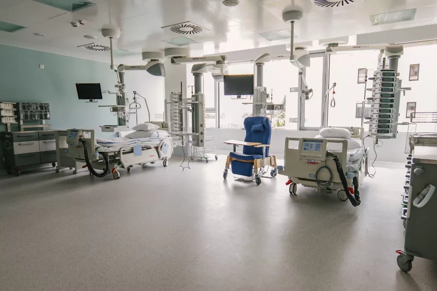 Dvě nové lůžkové stanice Kardiologické kliniky ve FN Plzeň